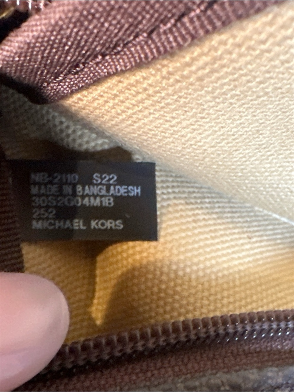 Michael Kors Slater Sling Pack Messenger Bag Like New - Picture 13 of 16